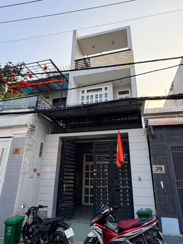 Nhà Mặt Tiền Thạnh Xuân 38, Q12 - 4PN, Sân Vườn Riêng - 12 Triệu/Tháng