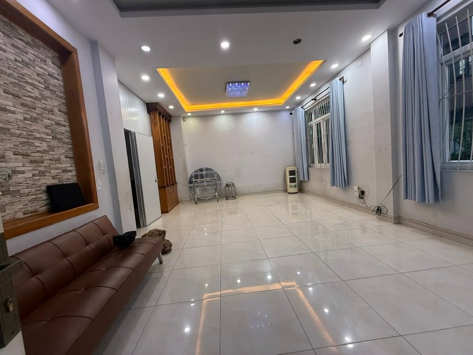 MBKD Mặt Tiền Hiệp Phú, Thủ Đức - Ngang 8m, 80m² Kinh Doanh Đa Ngành