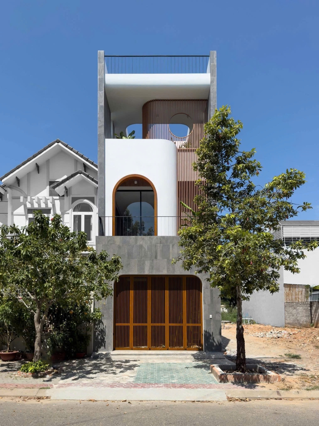 Nhà phố Bình Chánh 72m² giá 2 tỷ - Thiết kế hiện đại!