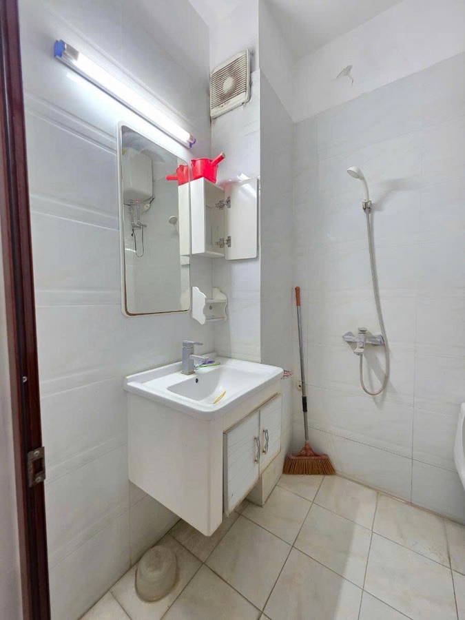 Nhà Riêng Trung Hòa, Cầu Giấy 50m² 12.9 tỷ - Sổ đỏ chính chủ!