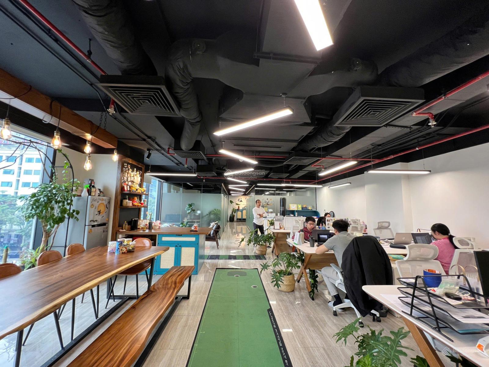 Văn phòng 170m² Vinacomin Tower - Sẵn nội thất, view đẹp, giá tốt