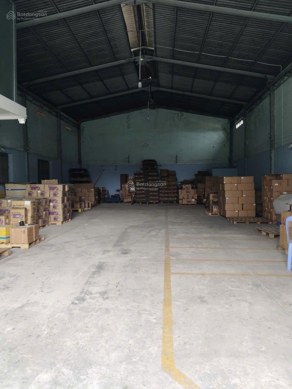 Kho xưởng Hóc Môn 350m² 14 triệu/tháng - Hoạt động ngay!