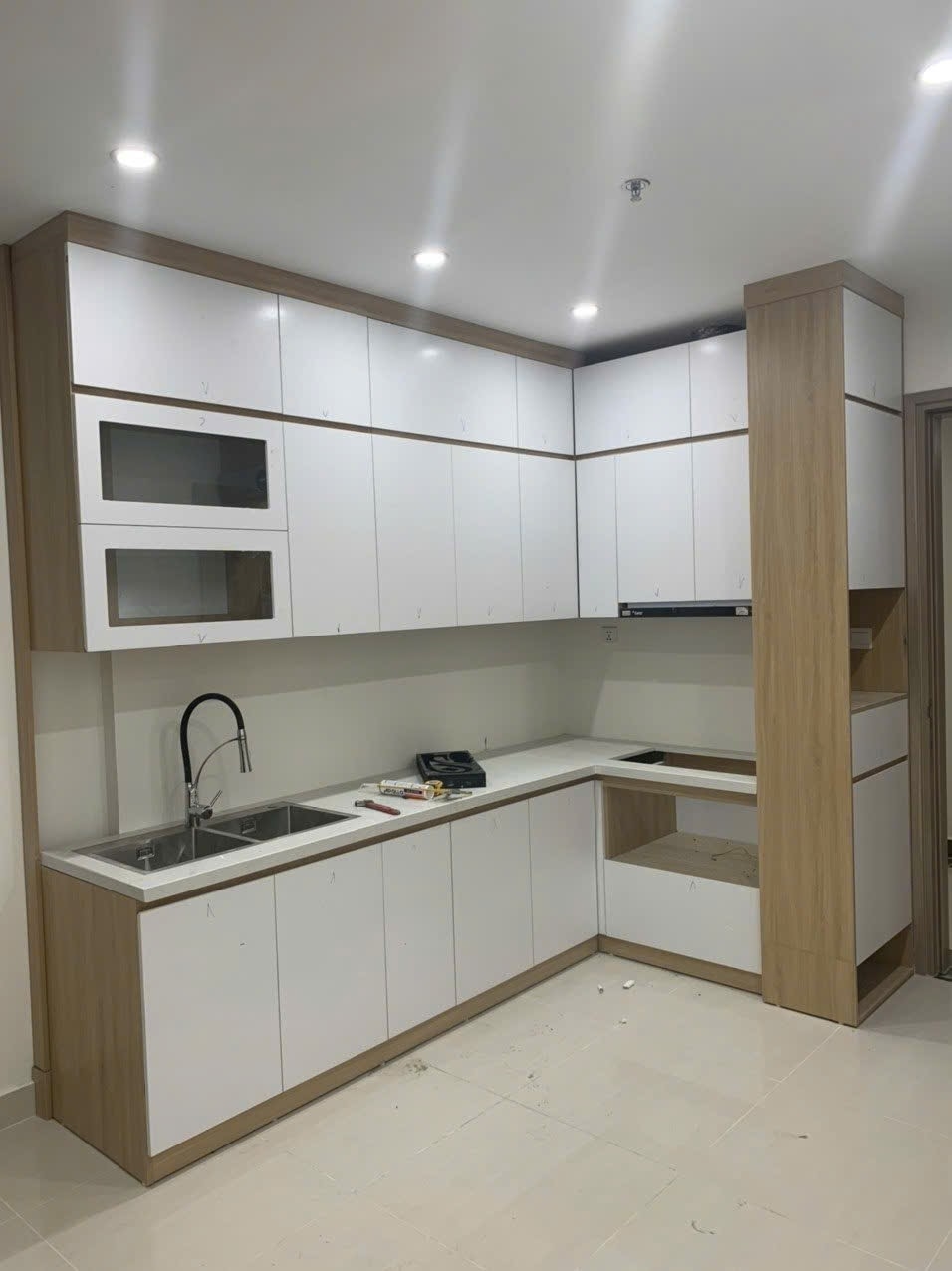 Cho thuê căn hộ góc 64m² tại Vinhomes Smart City - View đẹp, tầng trung