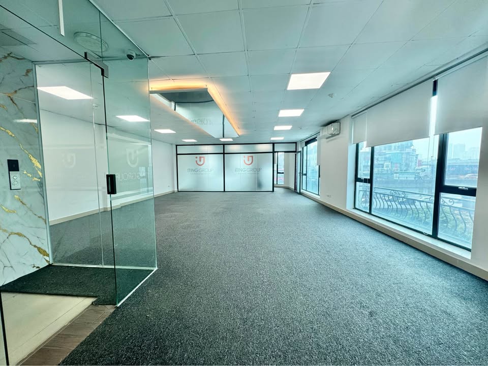 Cho thuê văn phòng 135m² Nguyễn Xiển, Thanh Xuân - Sẵn sàng làm việc