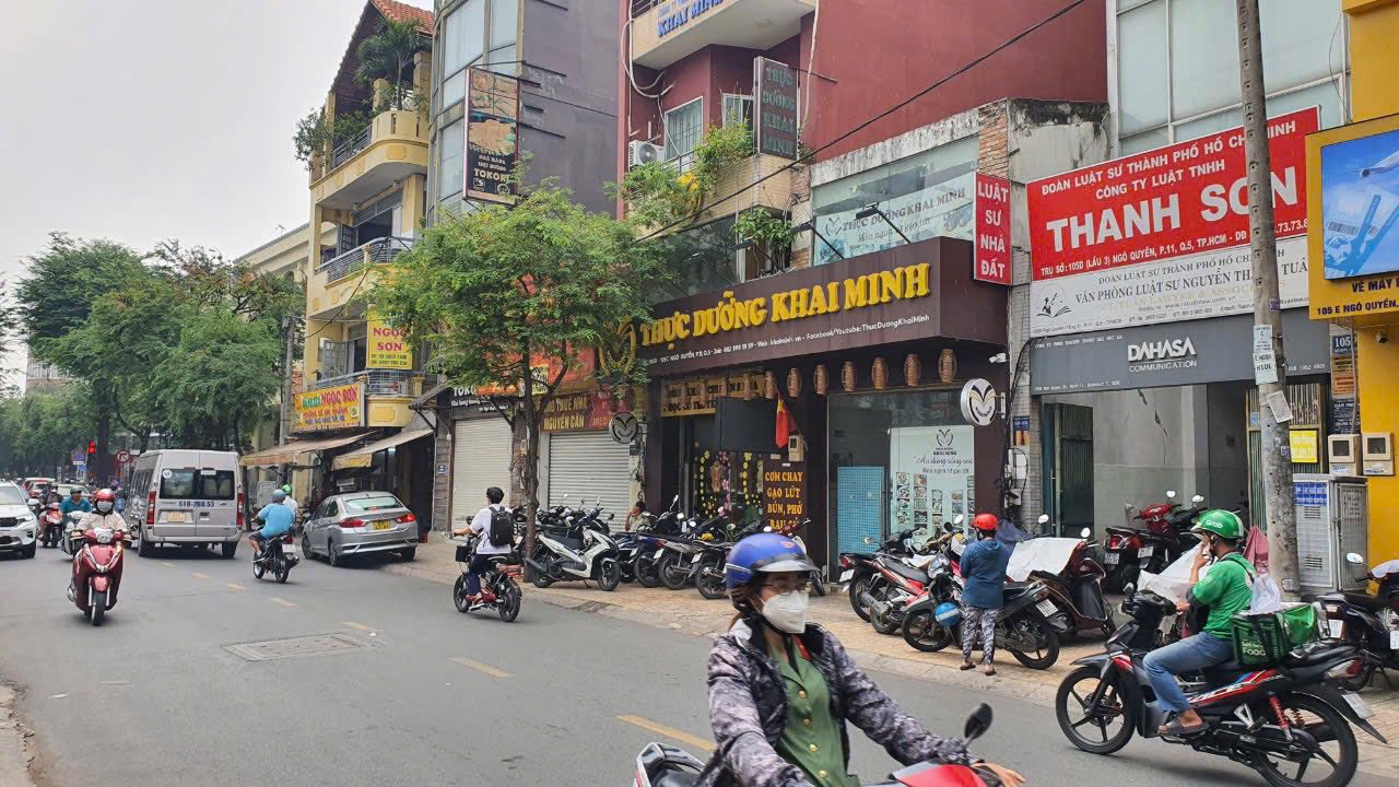 Nhà phố Mặt tiền Quận 5 96.2m² - Vị trí vàng, kinh doanh sầm uất!