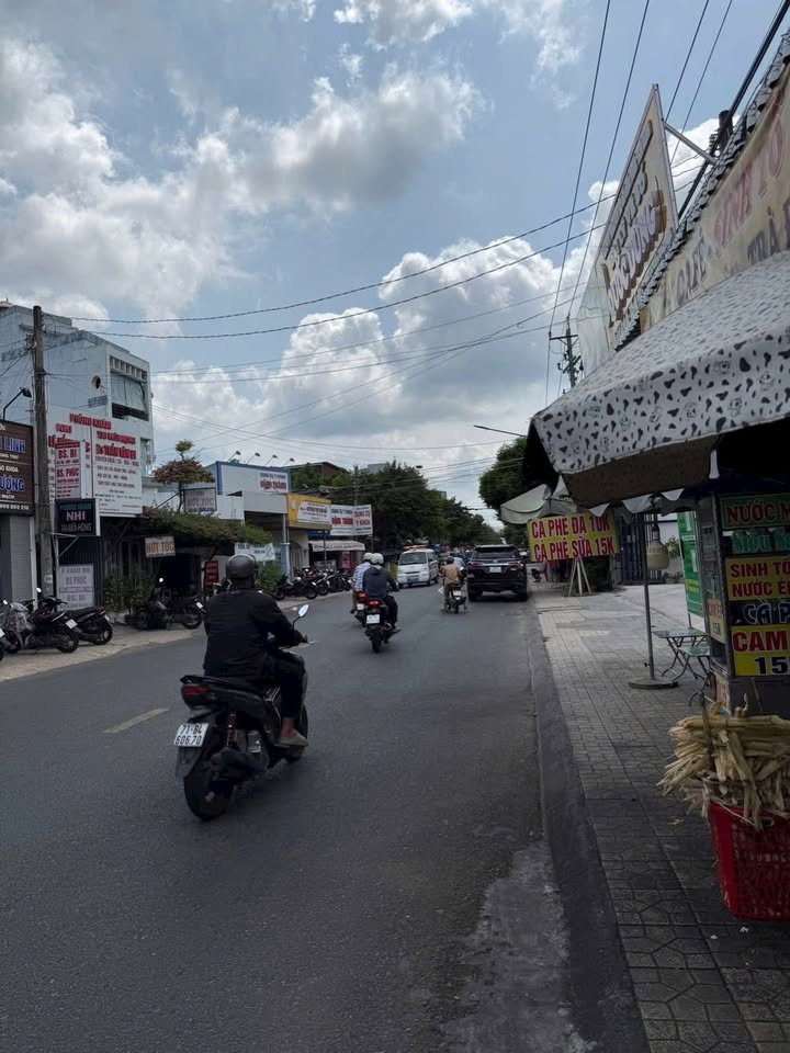 Nhà Phố Vĩnh Long 167m² - Mặt Tiền Kinh Doanh Đắc Địa!