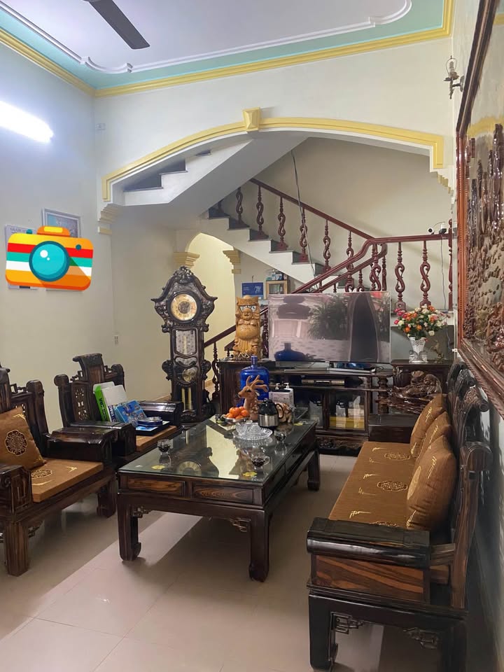 Nhà 3 Tầng Mặt Tiền Cao Thắng - Yên Bái 101m² - Dân Cư Đông Đúc