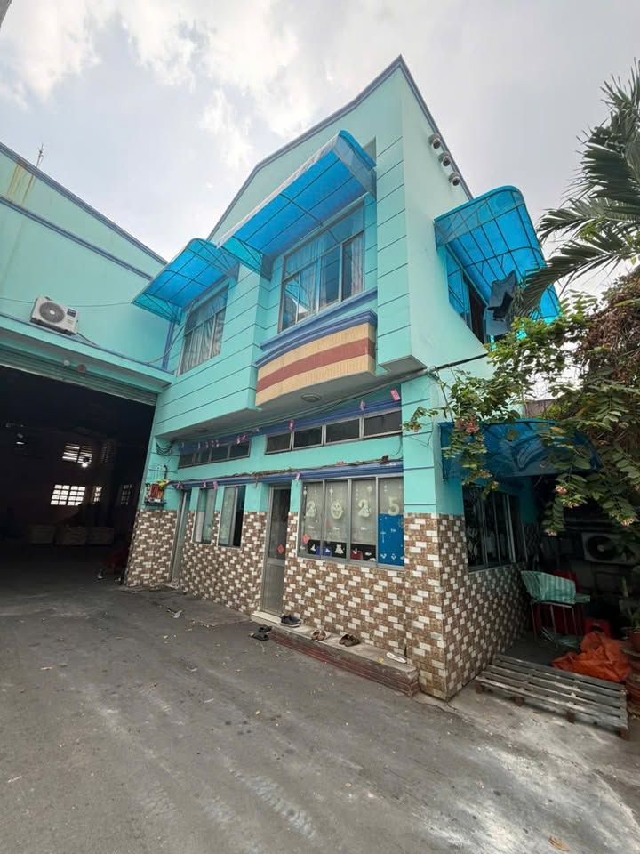 Kho Xưởng Bình Tân 900m² giá 60 triệu - Container thoải mái!