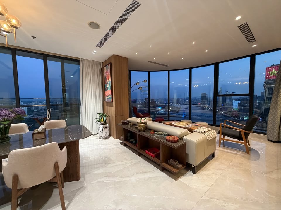 Căn hộ Vinhomes Central Park 160m² - Full nội thất cao cấp!