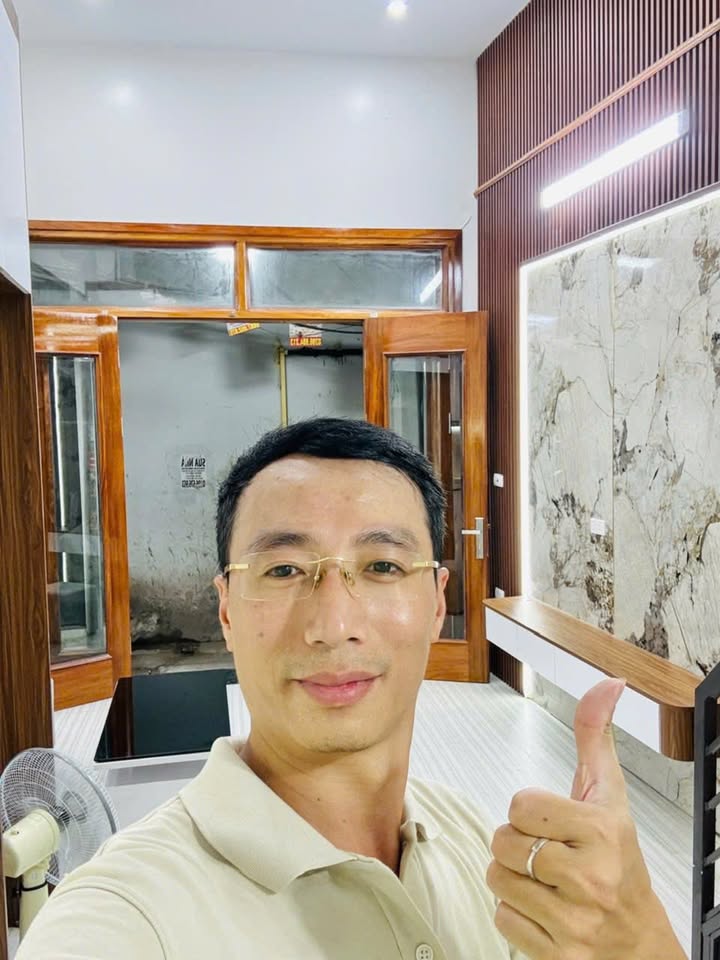 Nhà Phố Huế, Hai Bà Trưng 27m² - 5 Tầng Sẵn Sổ, Gần 3 Đại Học Lớn