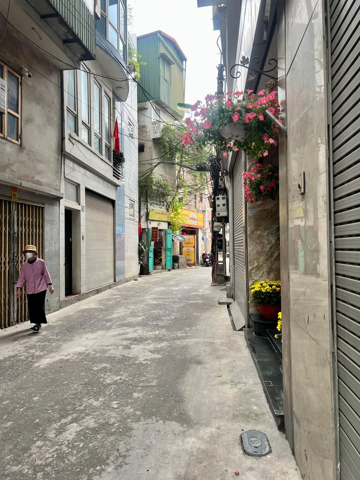 Nhà Riêng Thanh Nhàn 22m² - Ô tô vào tận nhà, Sẵn sàng ở ngay!