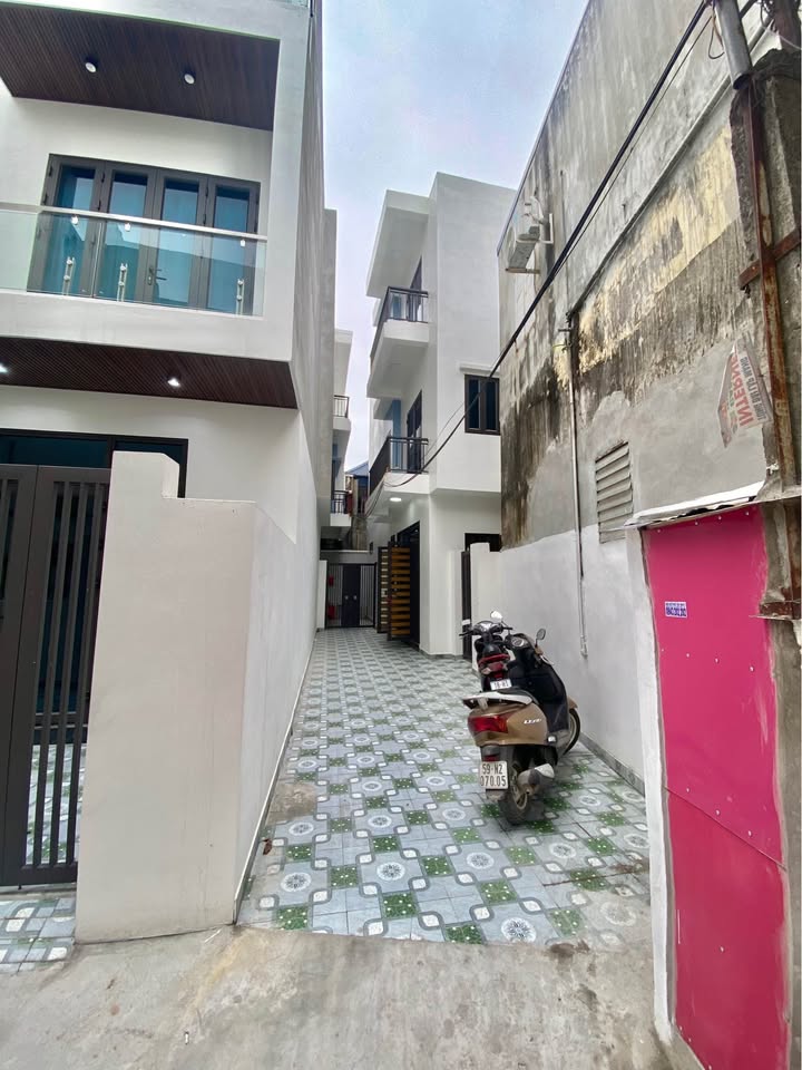 Nhà 3 tầng Nam Định Tower 47m² Hướng Tây Nam - Giá 2.55 Tỷ