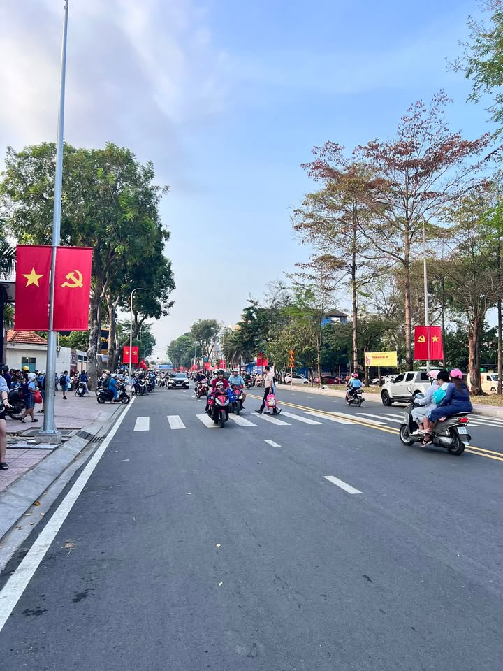 Đất thổ cư 130m² sổ đỏ Đức Hòa Long An - Xây tự do, giá 2.5 tỷ