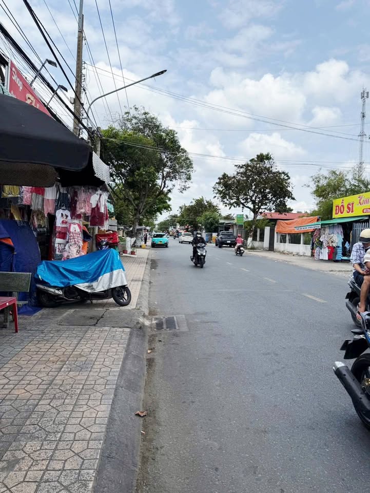 Nhà Mặt Tiền Đoàn Hoàng Minh 167m² - Tiện Kinh Doanh!