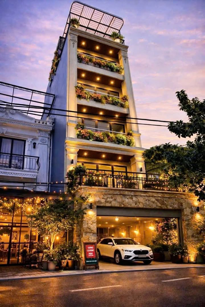 Nhà 7 Tầng Thang Máy, Gara Ô Tô Nguyễn Văn Cừ - 71m², Hơn 17 Tỷ