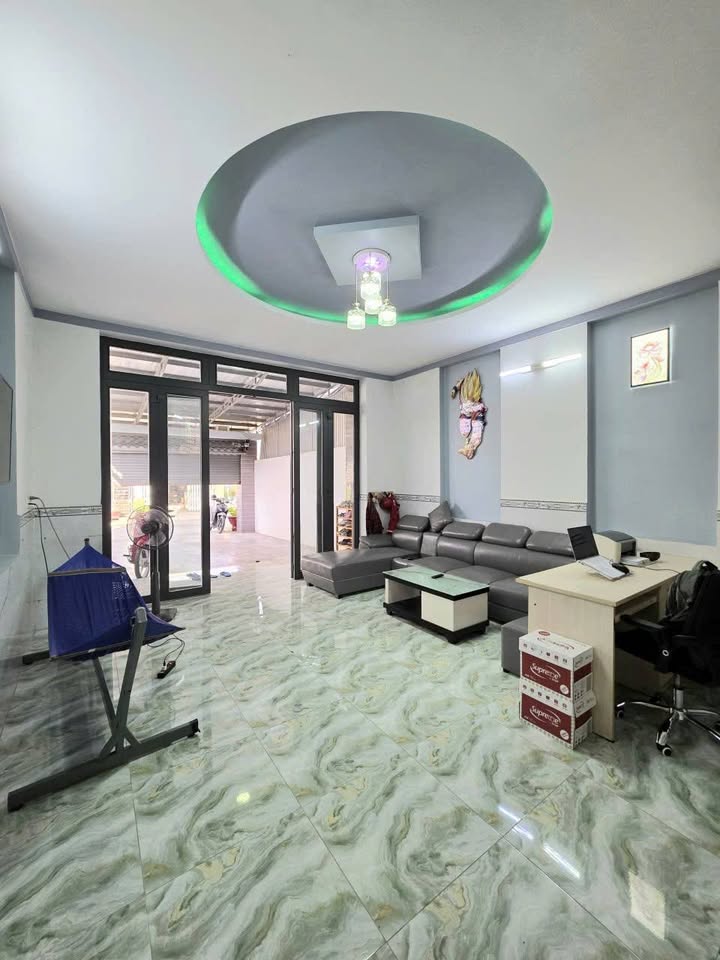 Nhà Phố Tây Ninh 175m² - Vị trí đắc địa, kinh doanh sầm uất!