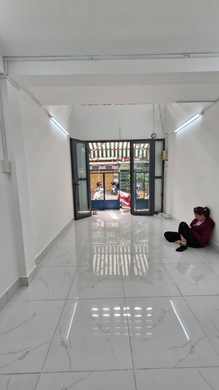 Nhà phố Sư Vạn Hạnh Q10 24m² giá 13 triệu/tháng - Thích hợp KD