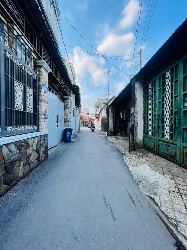 Cho Thuê Nhà Gò Vấp 64m² - 4PN, 4 Tầng, Xe Hơi Tận Cửa