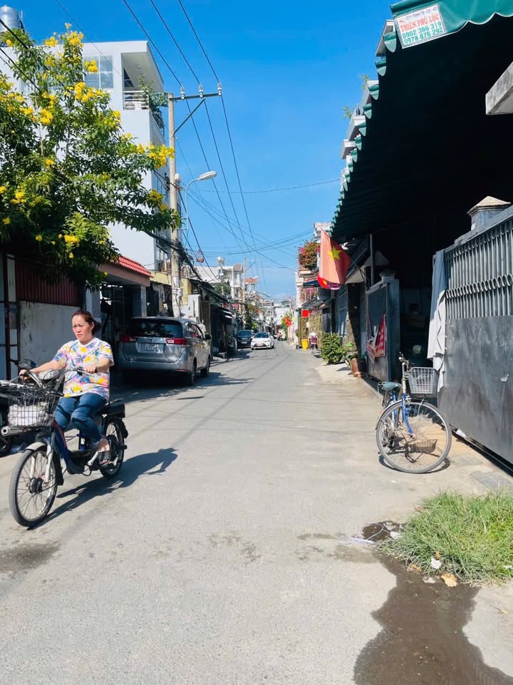 Nhà Cho Thuê Gò Vấp 52m² - Xe Hơi Ngủ Trong Nhà, 3PN, Năng Lượng Mặt Trời