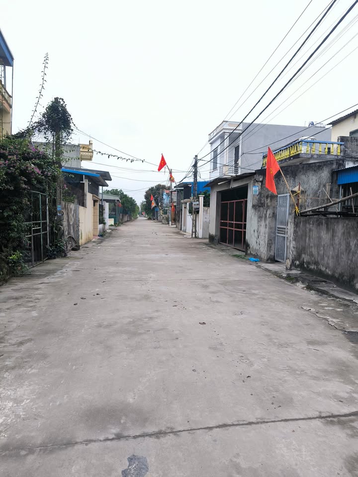 Bán Đất Vụ Bản Nam Định 130m² - Đường 8m, Ô tô tránh, Gần Đê