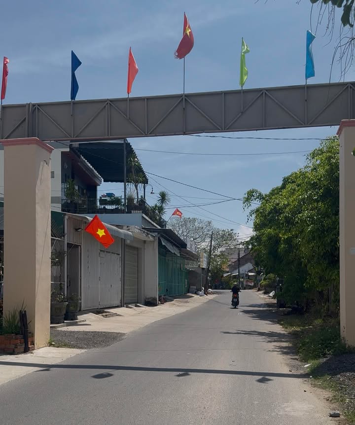 Mặt Tiền Kinh Doanh Vạn Phú, Nha Trang - 129m² Sẵn Sàng Hoạt Động, Giá 1.5 Tỷ