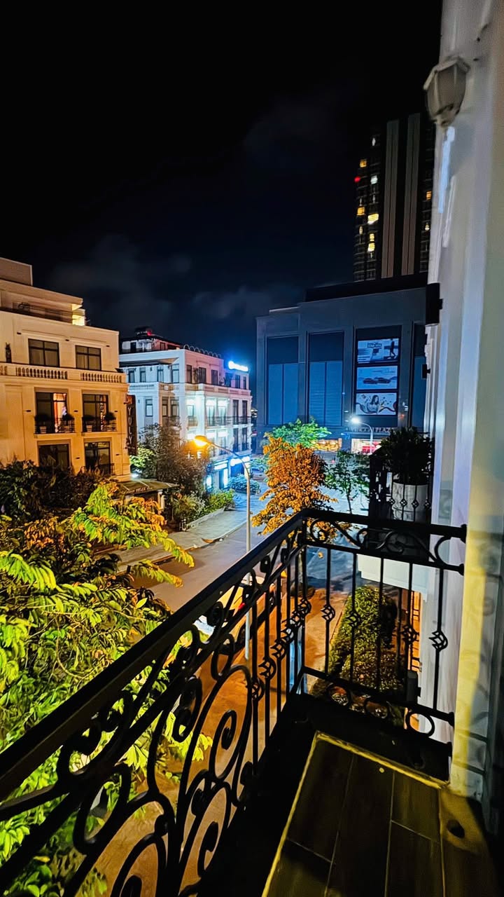 Căn hộ Vincom Shophouse Xuân Khánh 30m² - Full nội thất cao cấp!