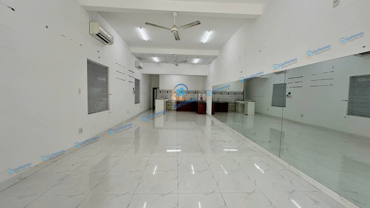 Nhà cấp 4 Hòa Xuân, Đà Nẵng 100m² - Vị trí đẹp đối diện công viên!