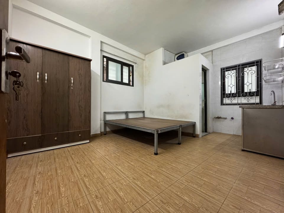 Phòng trọ Ngõ Gốc Đề, Minh Khai 18m² - Giờ giấc tự do!