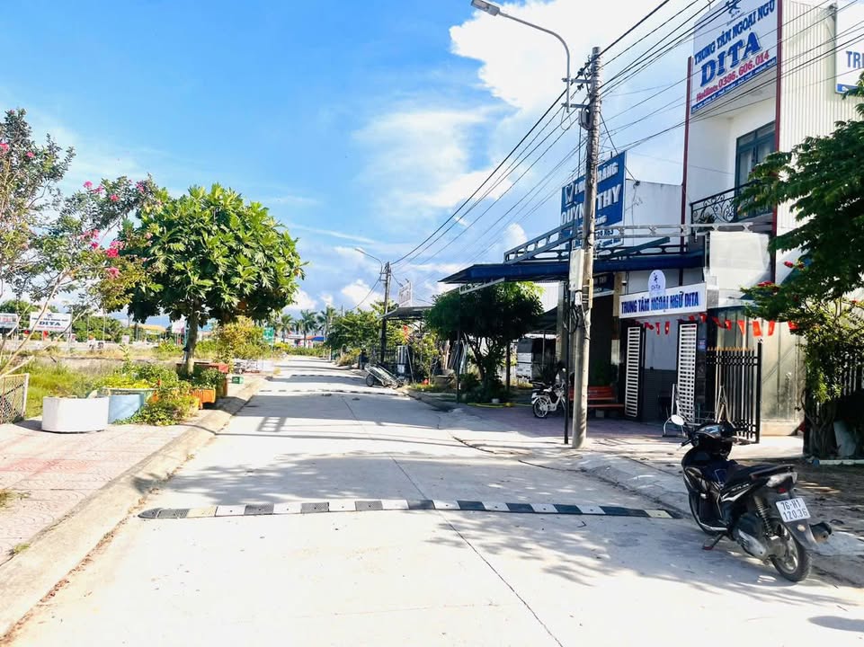 Biệt Thự Mặt Tiền QL1A Đức Phổ 177m² - Vừa Ở Vừa Kinh Doanh Đỉnh Cao