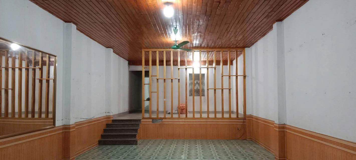 Nhà Cấp 4 Điện Biên, Lào Cai 100m² - Vị trí đẹp, kinh doanh tốt!