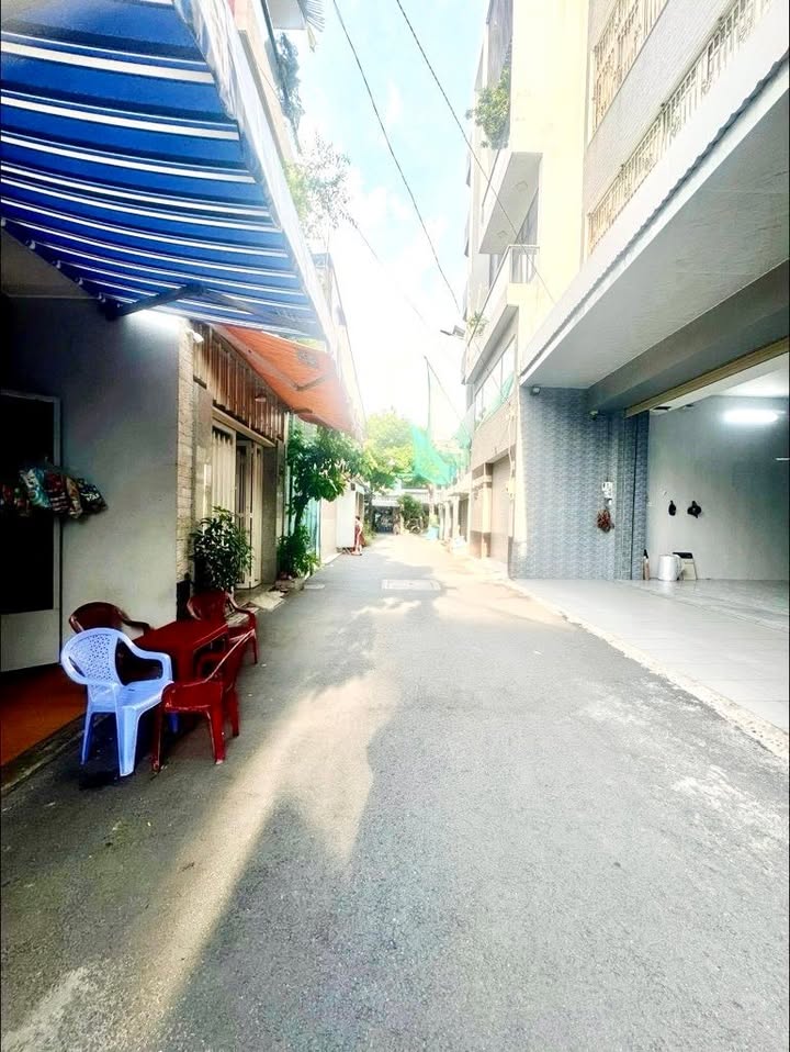 Nhà Quận Tân Phú 48m² - Ô tô vào tận nhà, giá tốt hiếm có!