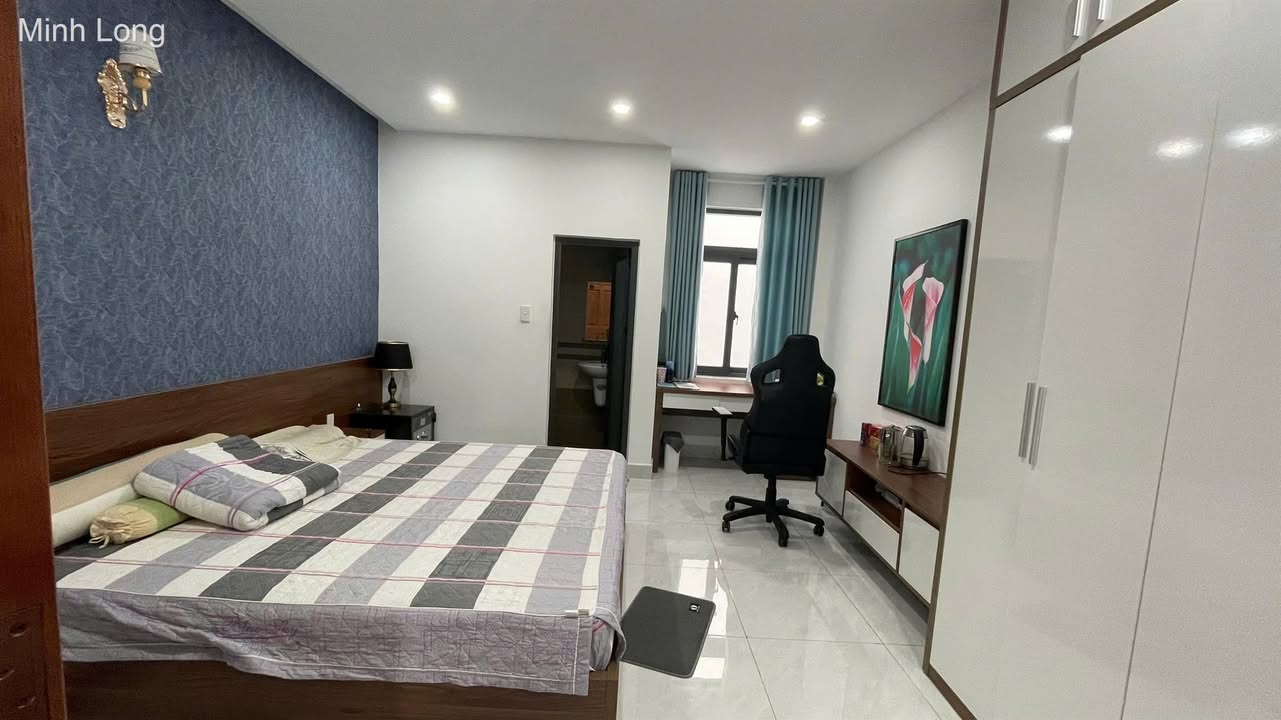 Nhà mặt tiền Q12 270m² - Full nội thất, sẵn sàng kinh doanh!