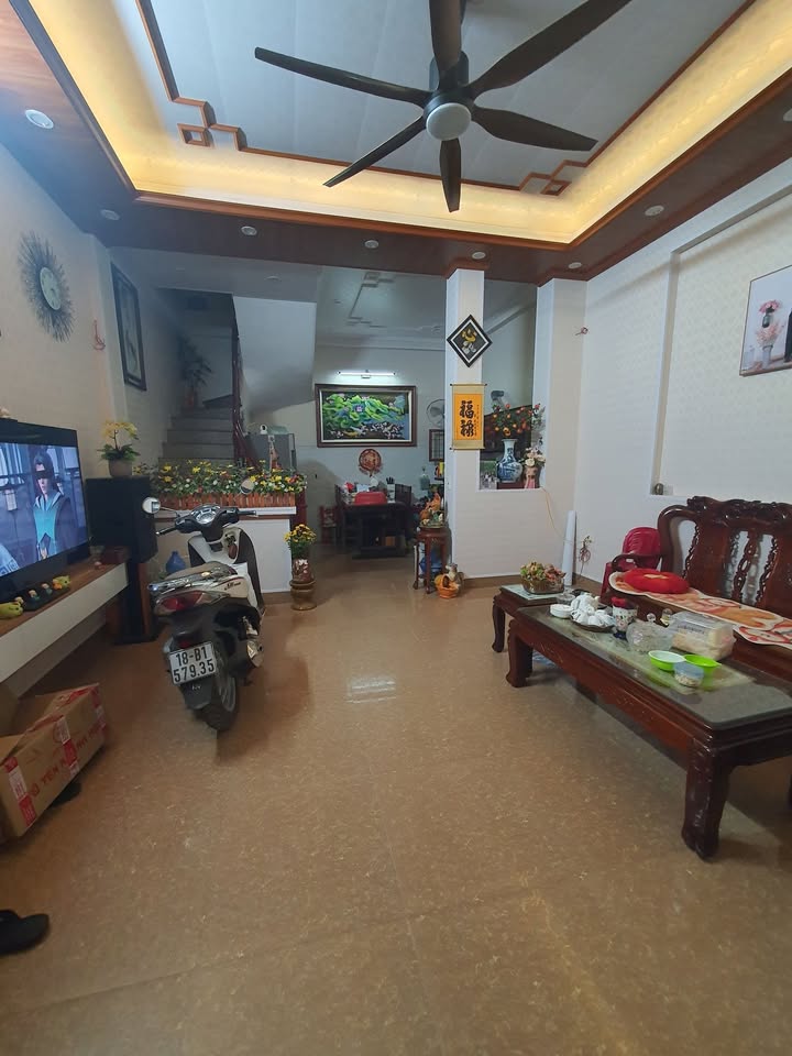 Bán nhà 3 tầng mặt tiền 4.5m, 40m² tại Thanh Bình, Nam Định - 1.9 tỷ