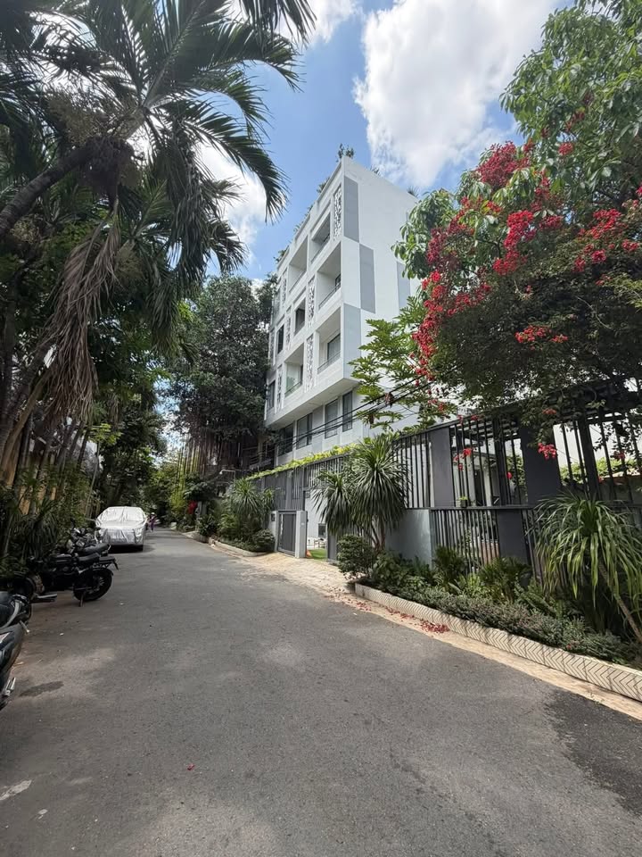 Biệt Thự 243m² Mặt Tiền Ng Văn Hưởng, Thảo Điền - Dòng Tiền 250Tr/Tháng