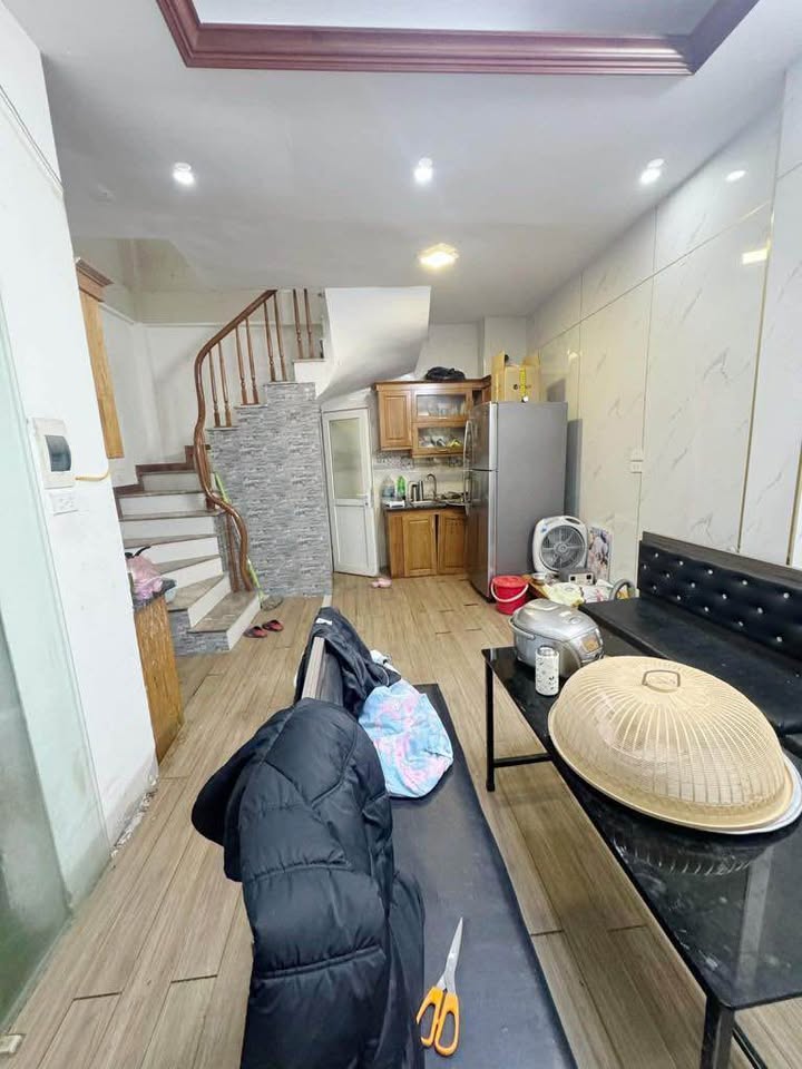 Nhà Riêng Vĩnh Hưng, Hoàng Mai 30m² - Ô tô vào tận nhà, ở ngay!