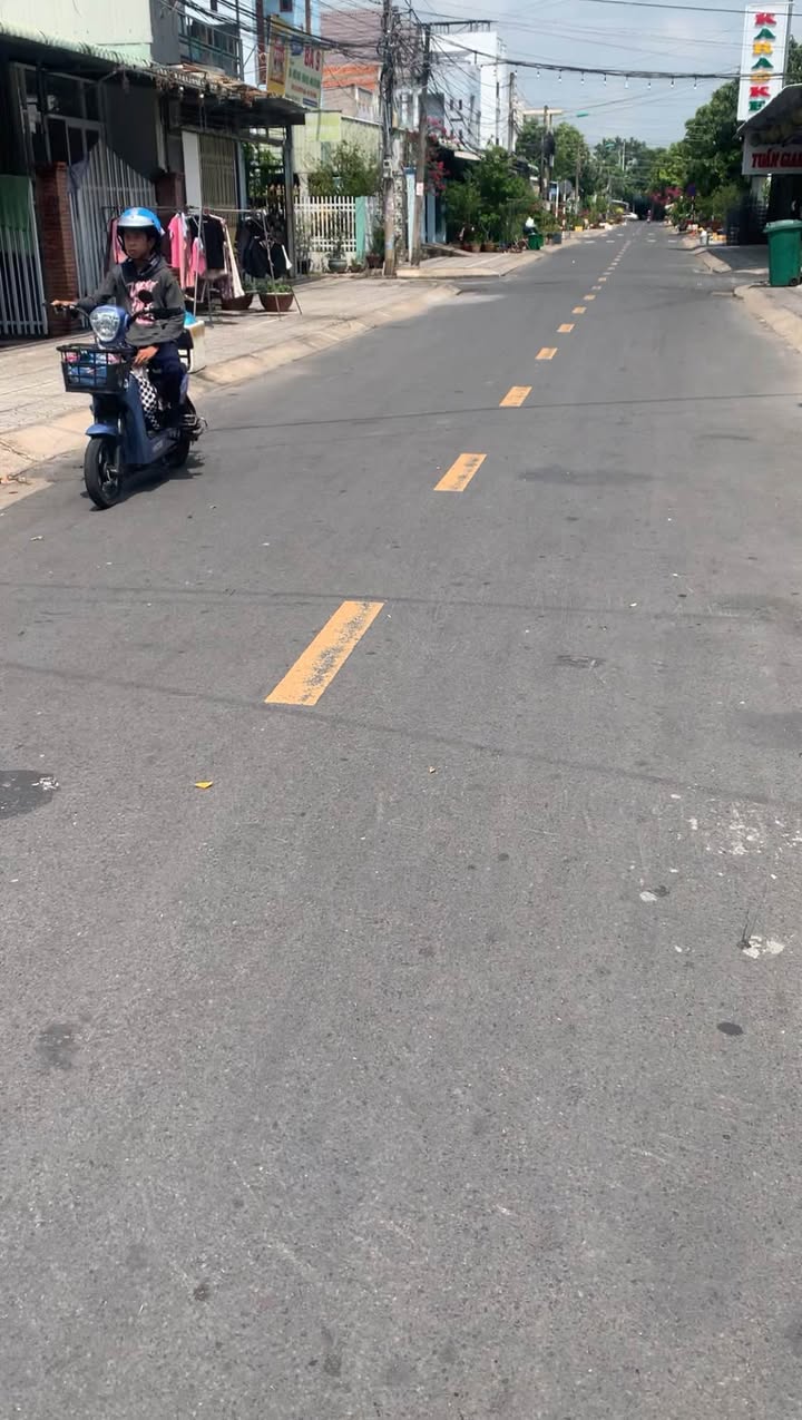 Đất nền Thành phố Cao Lãnh 200m² giá 4.2 tỷ - Sổ đỏ chính chủ!