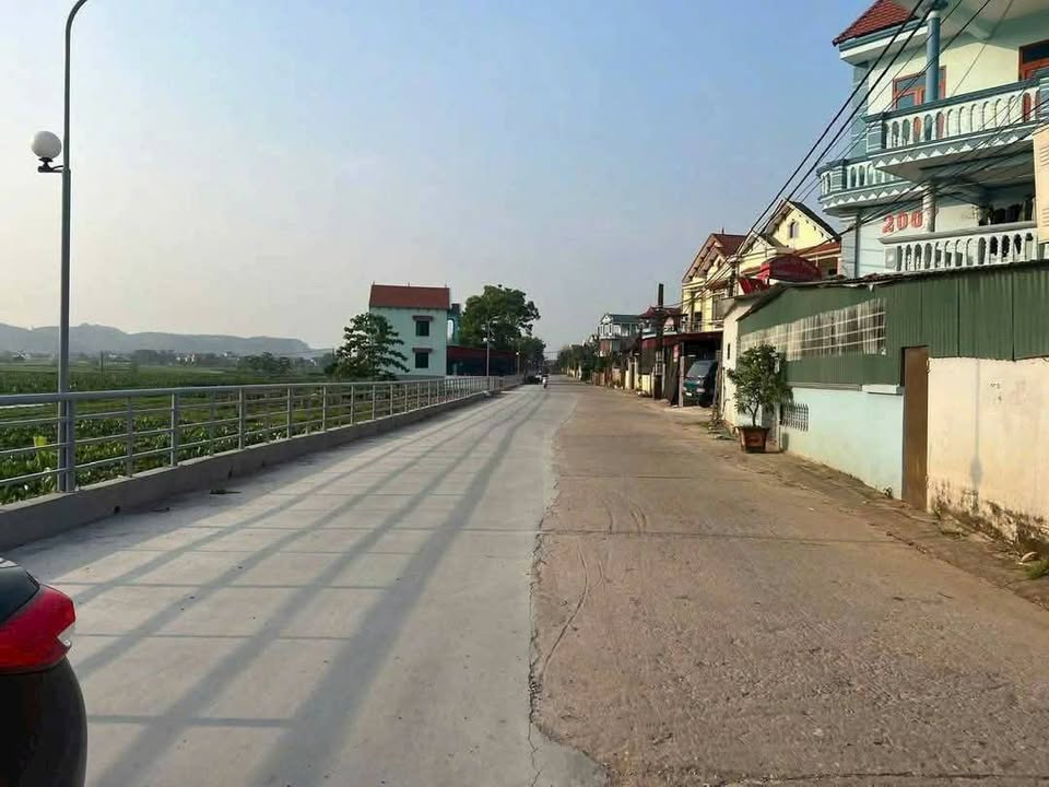 Đất nền 196m² trục chính Khám Lạng, Lục Nam, BG - Kinh doanh đỉnh, giá 1.5 tỷ