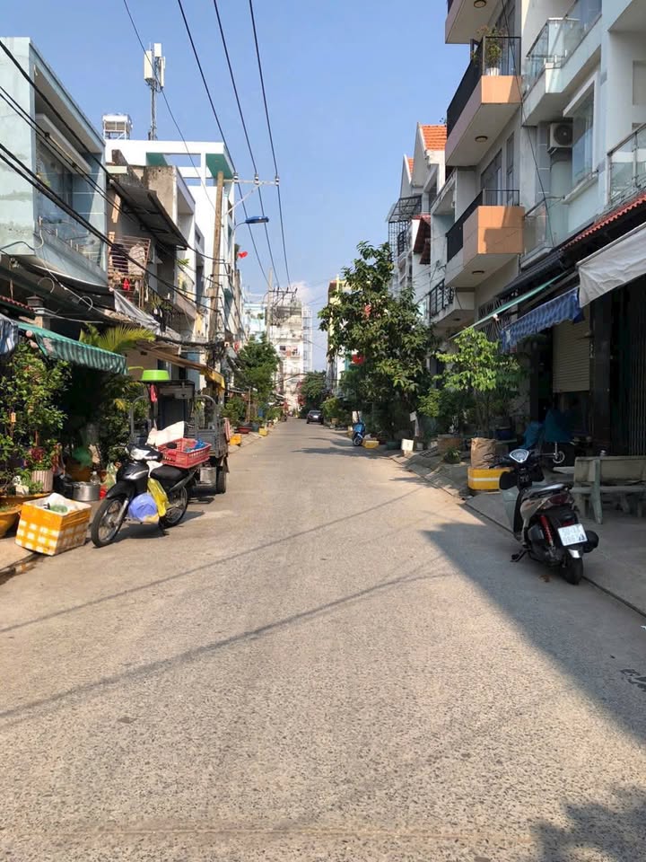 Nhà hẻm Quận 8, P16 64m² - Ô tô vào tận nhà, giá tốt!