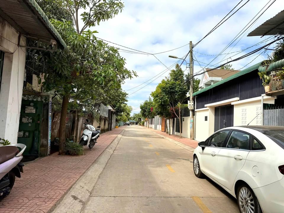 Bán 2 Lô Liền Kề 67m² Hẻm Mai Thị Lựu, Buôn Ma Thuột - Giá 2.68 Tỷ