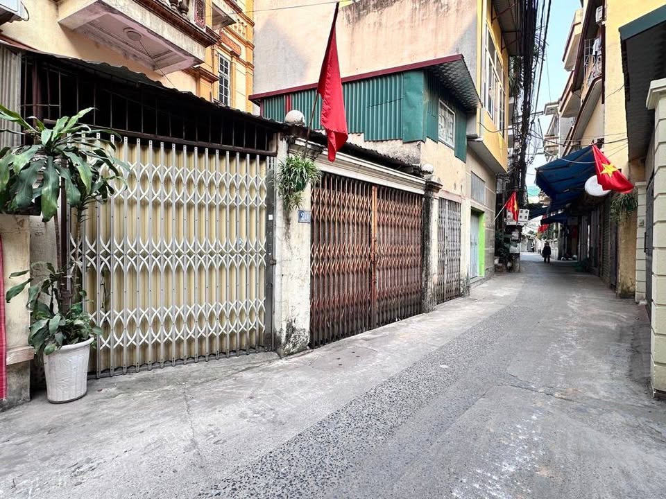 Đất Vàng Xuân La 62m² - Ngõ Rộng Ô Tô, Tiềm Năng Dòng Tiền 13 Tỷ