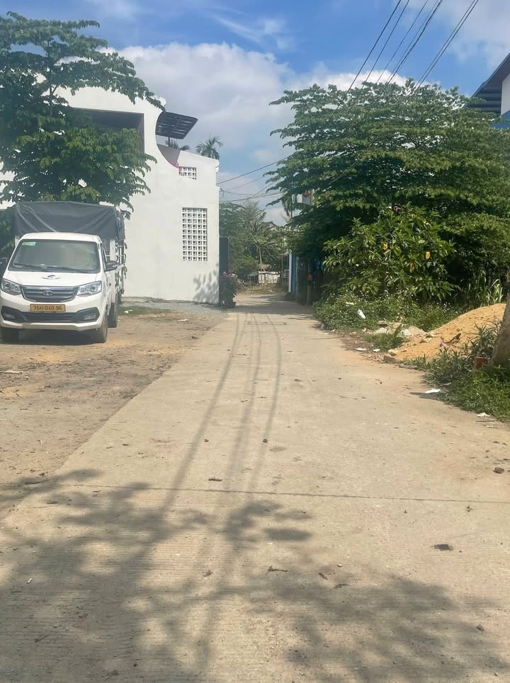 Đất nền trung tâm TP Quảng Ngãi 150m² - Sổ đỏ chính chủ, đường ô tô thông!