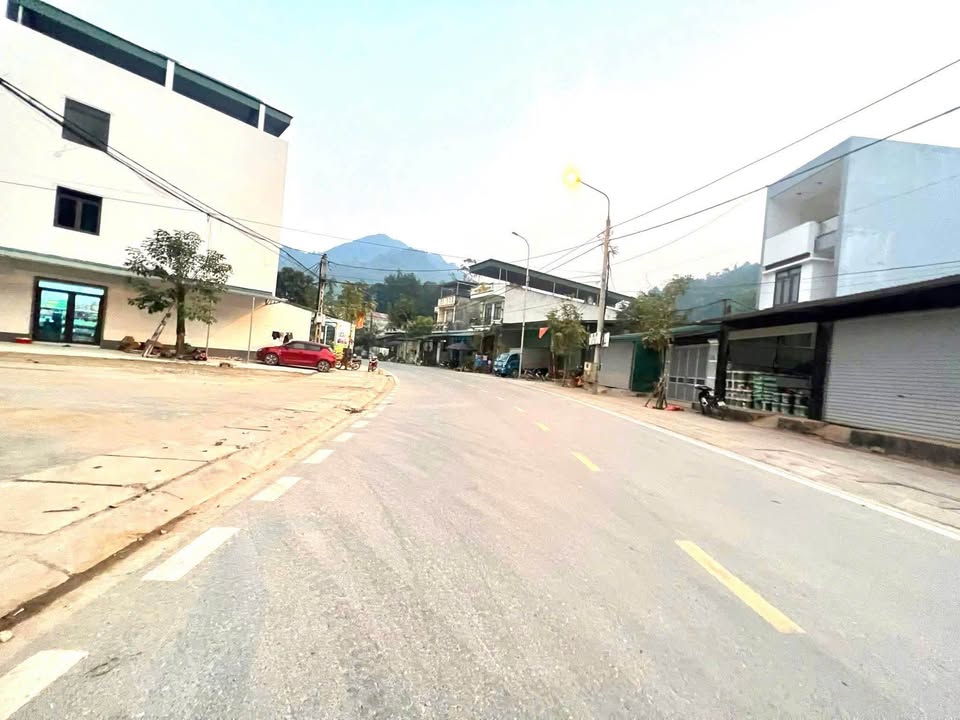 Đất nền Phùng Hưng, Hà Giang 90m² - Sổ đỏ chính chủ, đường ô tô 4 làn