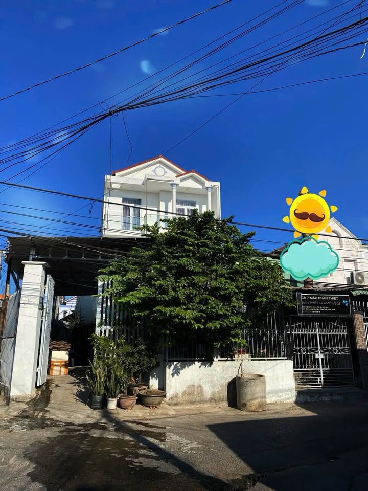 Nhà 2 Mặt Tiền Phan Thiết 217m² Sổ Hồng - Sẵn Sàng Dọn Vào Ở Ngay!