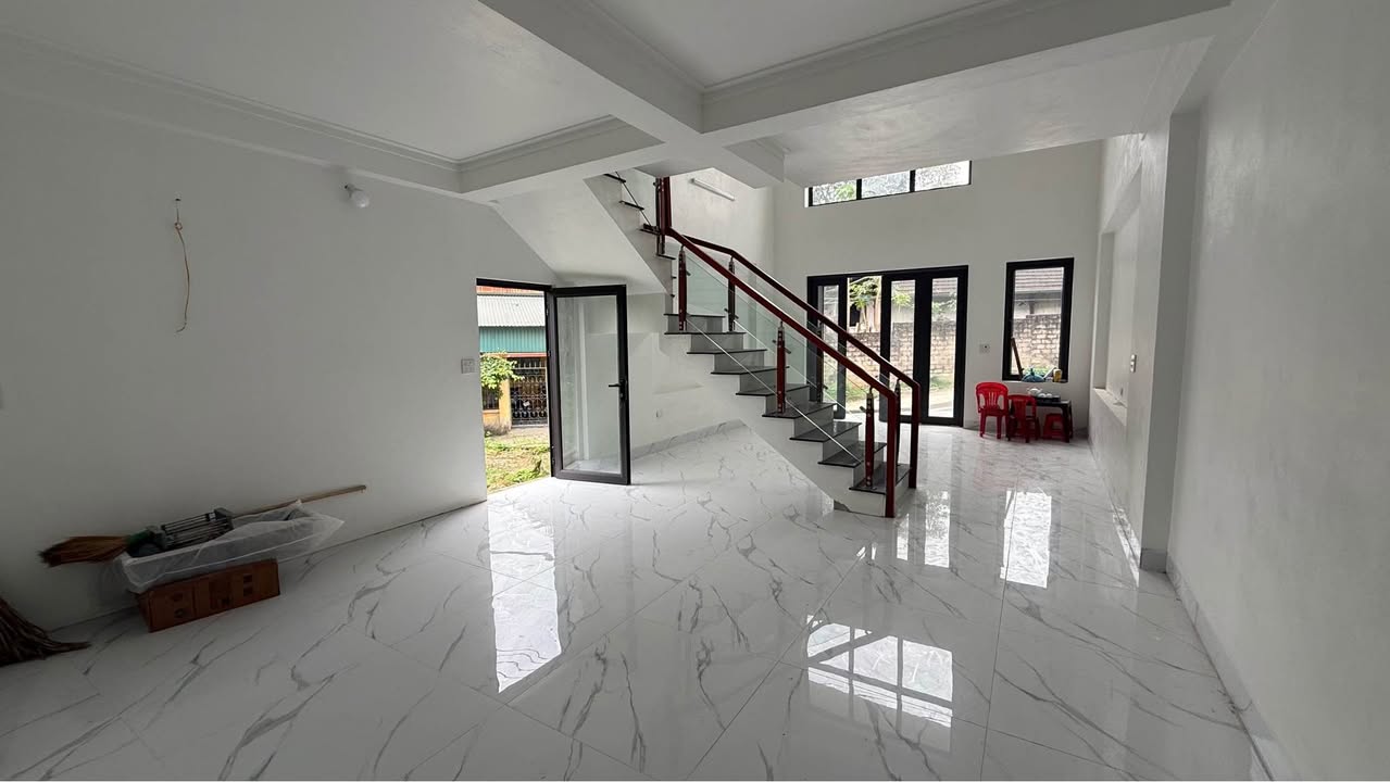 Nhà 2 Tầng Mới Xây Đường Yên Ninh, Yên Bái - 93m² Giá 1.8 Tỷ