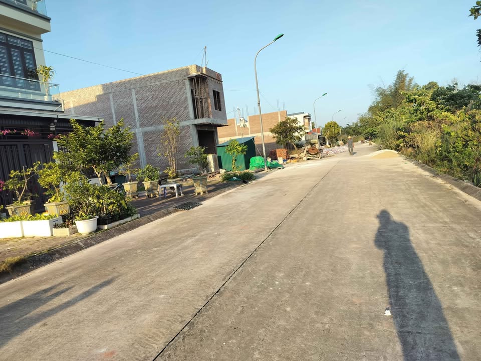 Đất nền Thành phố Móng Cái 100m² giá 1.5 tỷ - Sổ đỏ chính chủ