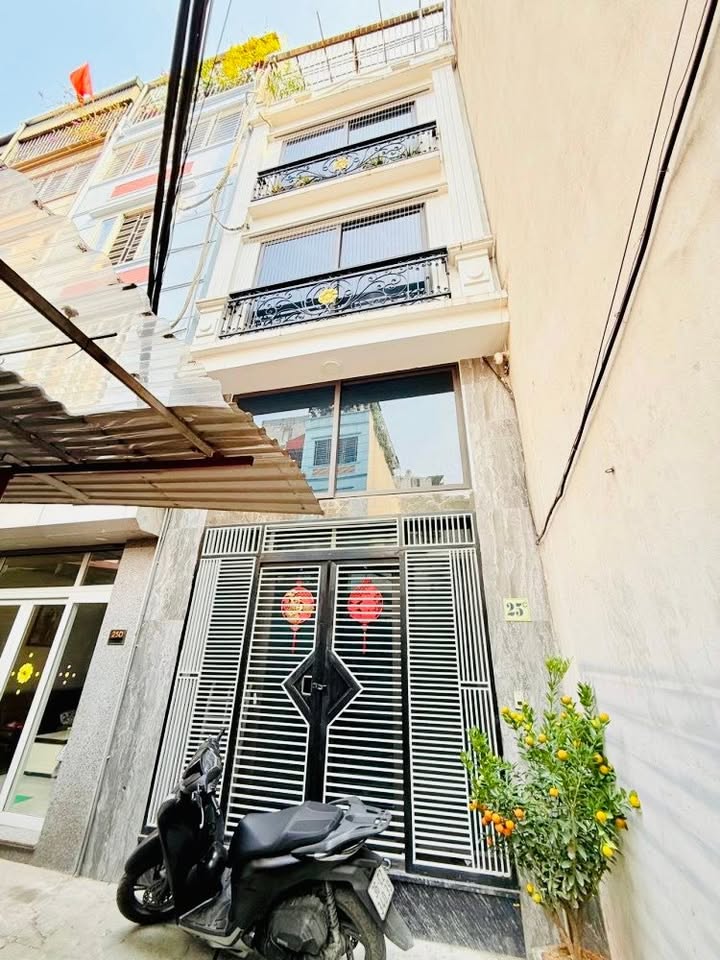 Nhà riêng Vũ Tông Phan 40m² - Sẵn sàng ở ngay!