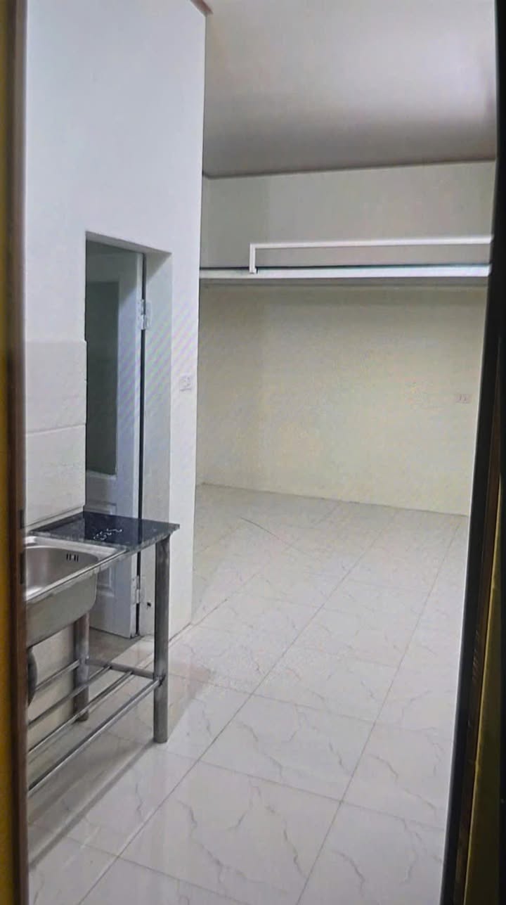 Phòng trọ 20m² Ngõ 172 Vũ Hữu Thanh Xuân - Sẵn sàng ở ngay!