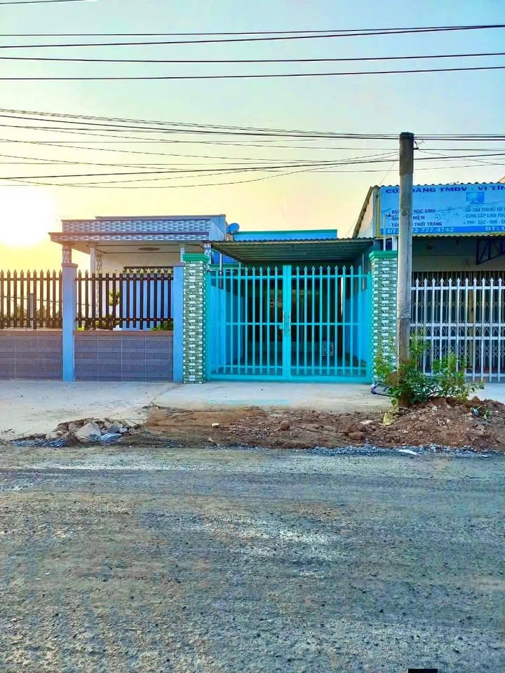 Nhà Mặt Tiền ĐT 826C, Tân Tập, Cần Giuộc - 161m² Kinh Doanh Đắc Lợi