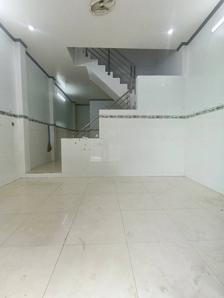 Nhà Trệt Lầu 3PN KDC 3A Ninh Kiều - Giá 5.5 Triệu/Tháng