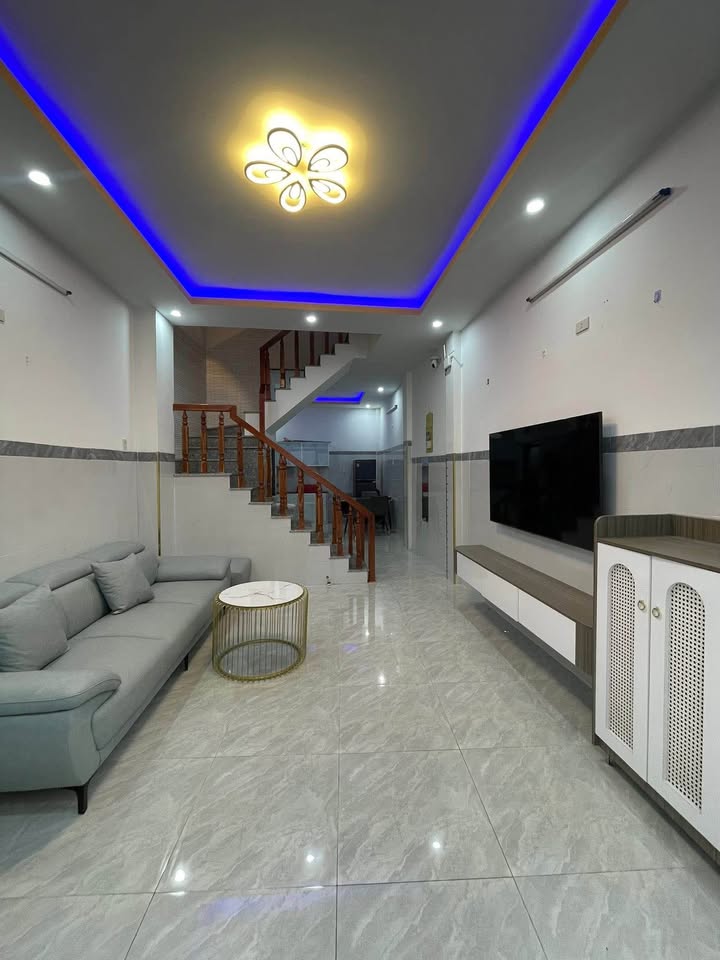 Nhà hẻm Phường Lê Lợi 43m² giá 2 tỷ - Sổ hồng sẵn, vào ở ngay!